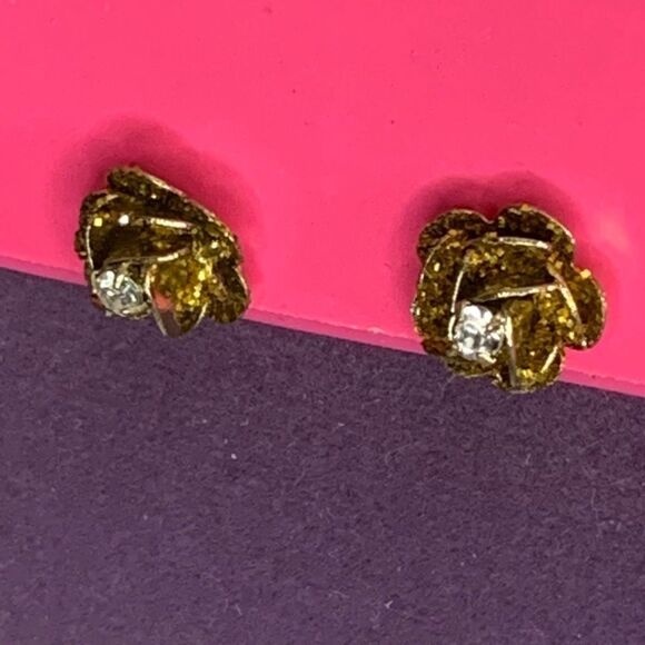 NWT Betsey Johnson Gold Glittler Rose Earrings - Picture 4 of 4